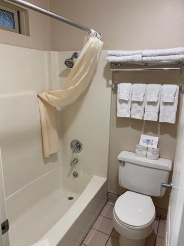 Americoast Inn Брукингс Экстерьер фото