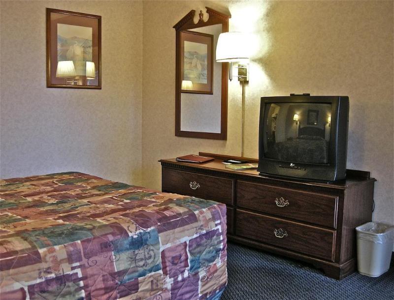 Americoast Inn Брукингс Экстерьер фото